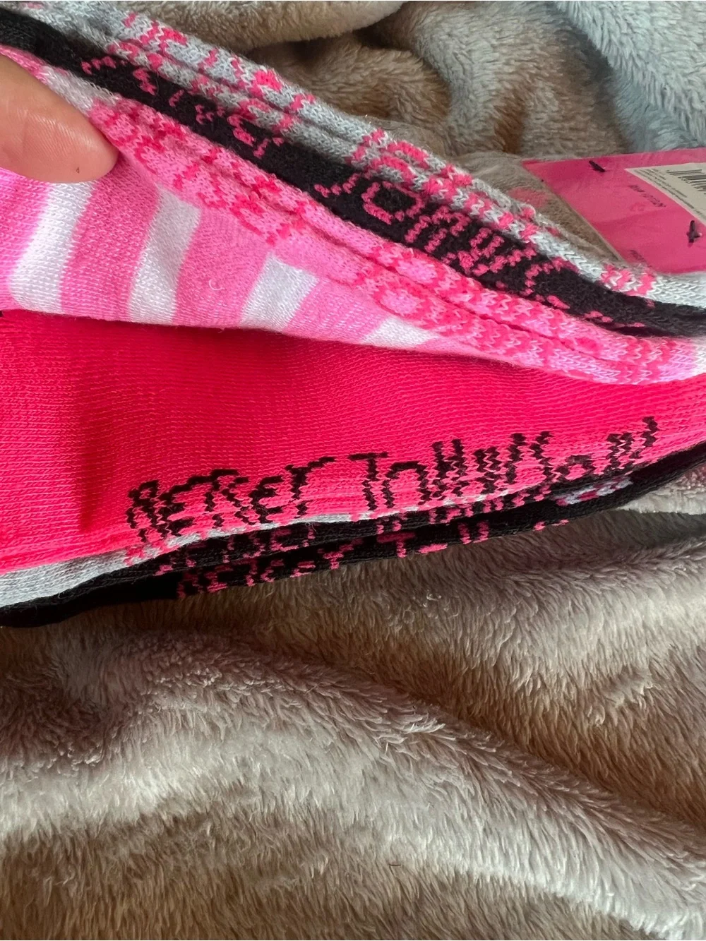 Betsey Johnson 6 Pairs Shoe Size 5-10 Quarter Socks, new